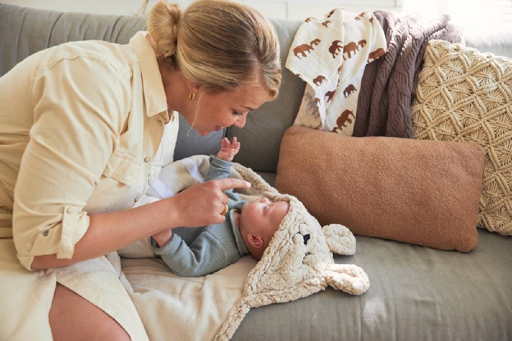 Jollein Einschlagdecke für Babyschale Bunny Nougat Begrenztes Angebot