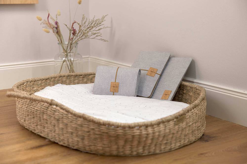 Lässig Mutterpasshülle - Dokumentenmappe Herz im Glück Limited Edition, Felt Grey Kostenlose Rückgabe