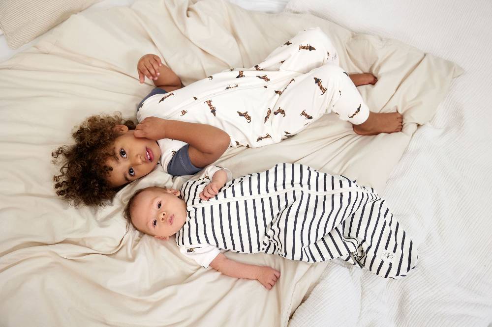 Lässig Kinder Schlafoverall 1 TOG - Bio Baumwolle, Beige Kauf eins, bekomm eins gratis