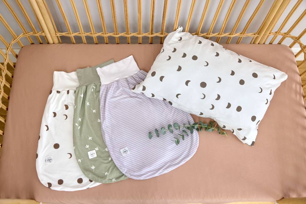 Lässig Baby Strampelsack 0,5 TOG - Mond, Milky Discount Store für neue Produkte