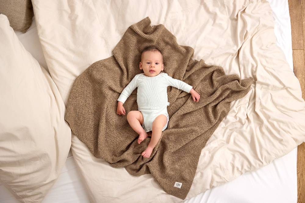 Lässig Baby Body Langarm - gerippt, Milky Auslauf
