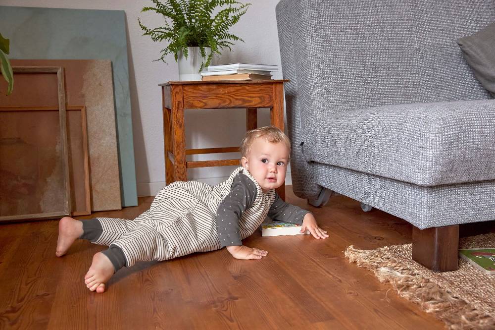 Lässig Kinder Schlafoverall 2,5 TOG, Striped, Grau zollfrei
