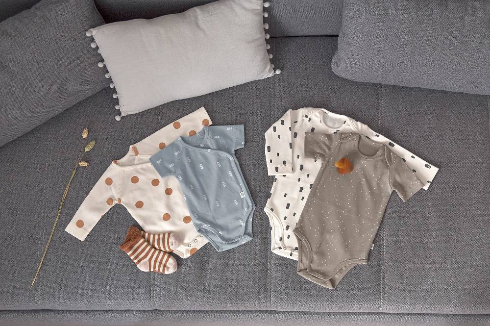 Lässig Baby Body kurzarm - Bio Baumwolle, Punkte, Taupe Günstiger Verkauf