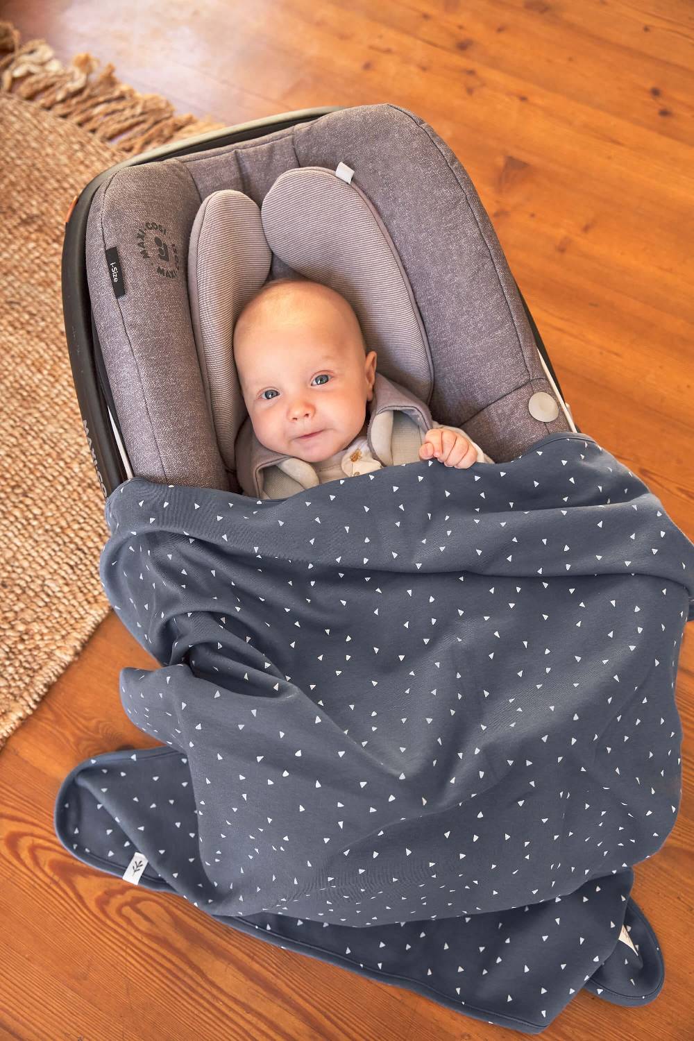 Lässig Babydecke - Bio Baumwolle, Triangle Blue Neueste Mode