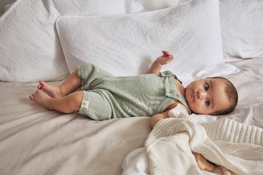 Lässig Baby Strampler - gestrickter Jumpsuit, Salbei Fabrikverkauf