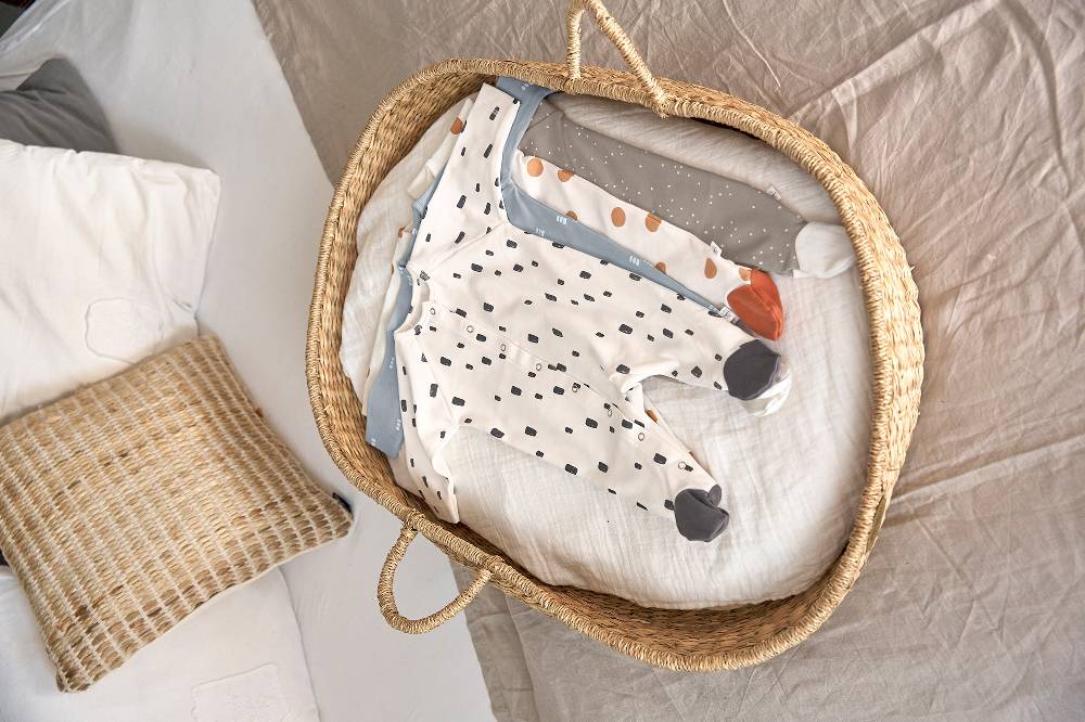 Lässig Baby Schlafanzug mit Füßen - Bio Baumwolle, Blocks, Hellblau Fabrikpreis