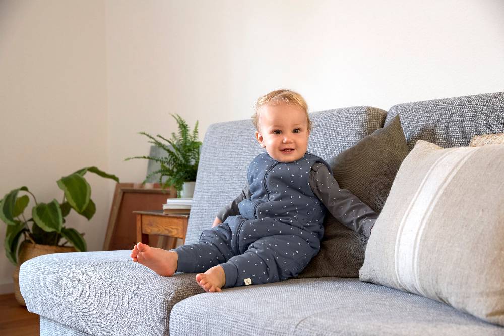 Lässig Kinder Schlafoverall 2,5 TOG, Triangle, Blau Günstiger Verkauf
