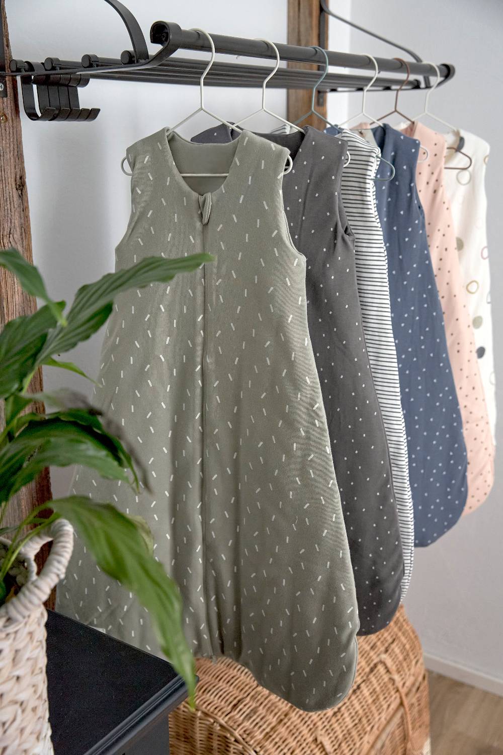 Lässig Babyschlafsack 2,5 TOG - Spots Anthrazit Versandkostenfrei