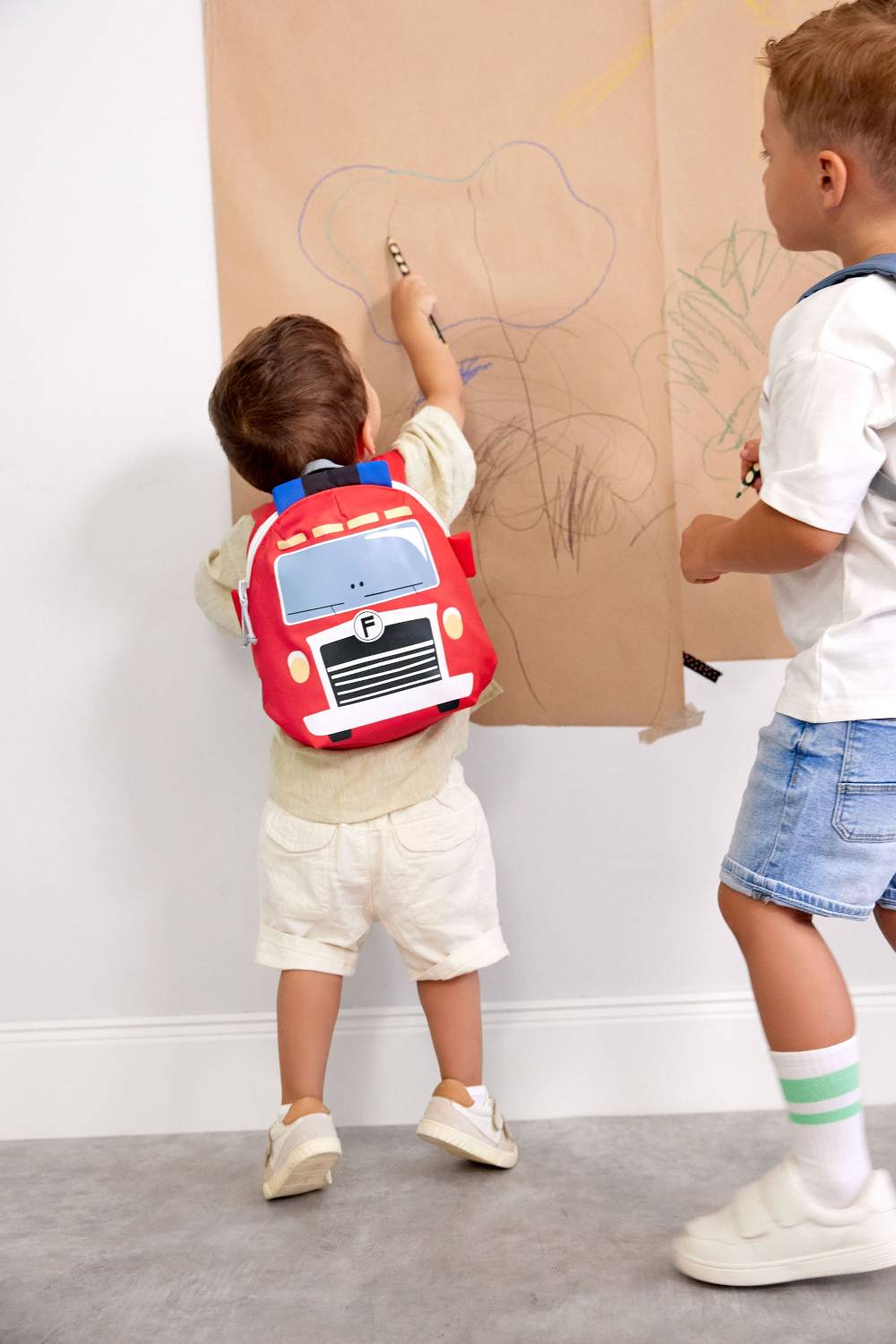 Lässig Kindergartenrucksack Tiny - Feuerwehrauto, Rot Großer Ausverkauf