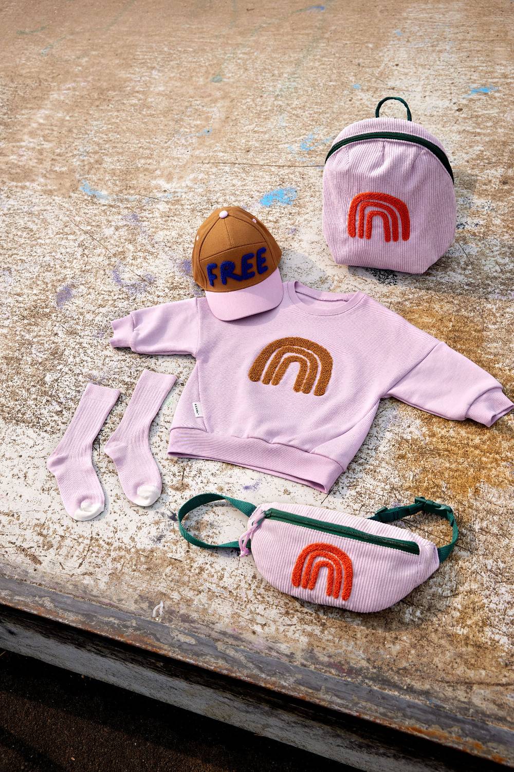 Lässig Kinder Pullover - Bio Baumwolle, Little Gang, Regenbogen Lila Osterangebot