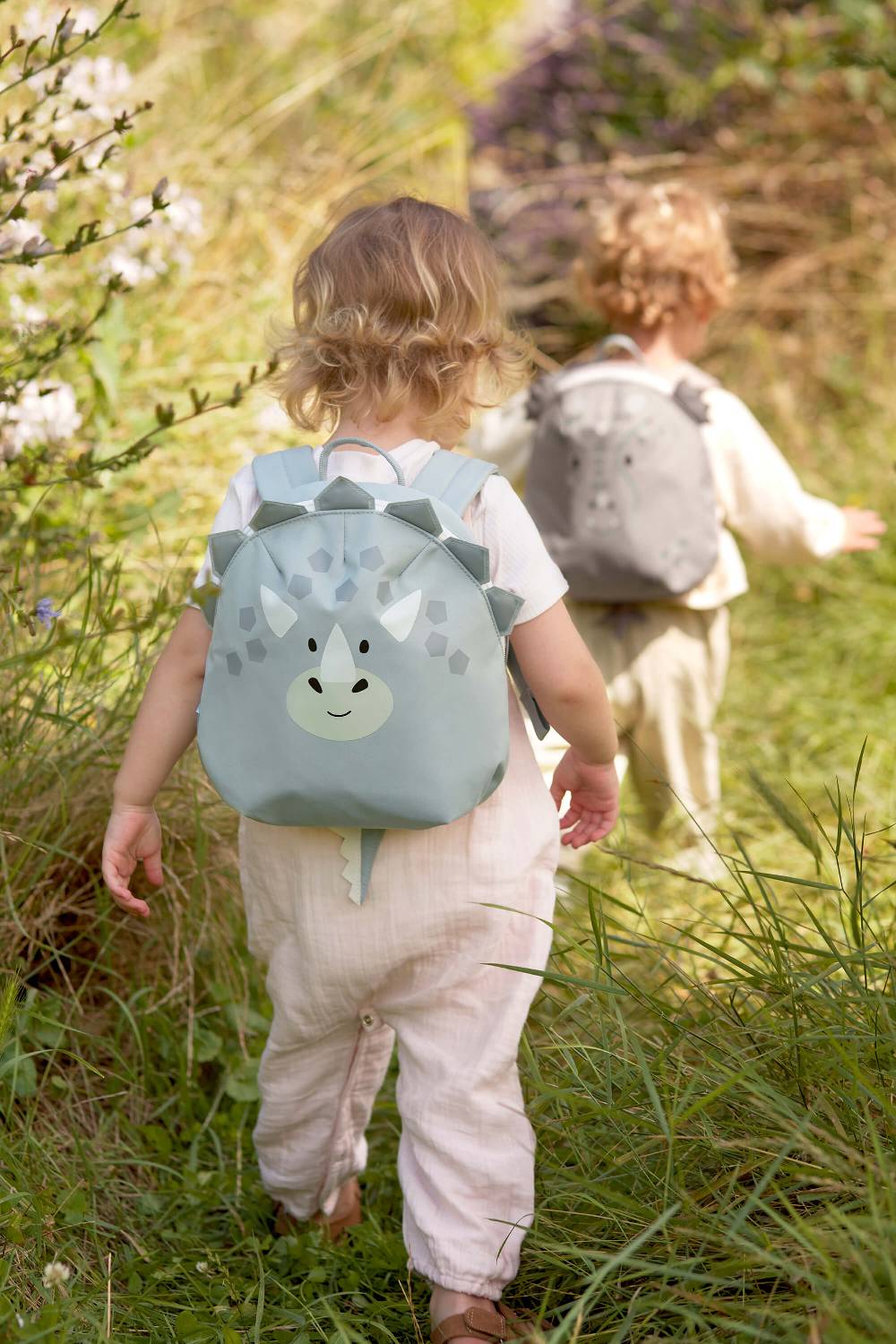 Lässig Kindergartenrucksack Tiny - Dinosaurier, Grau Nur für heute