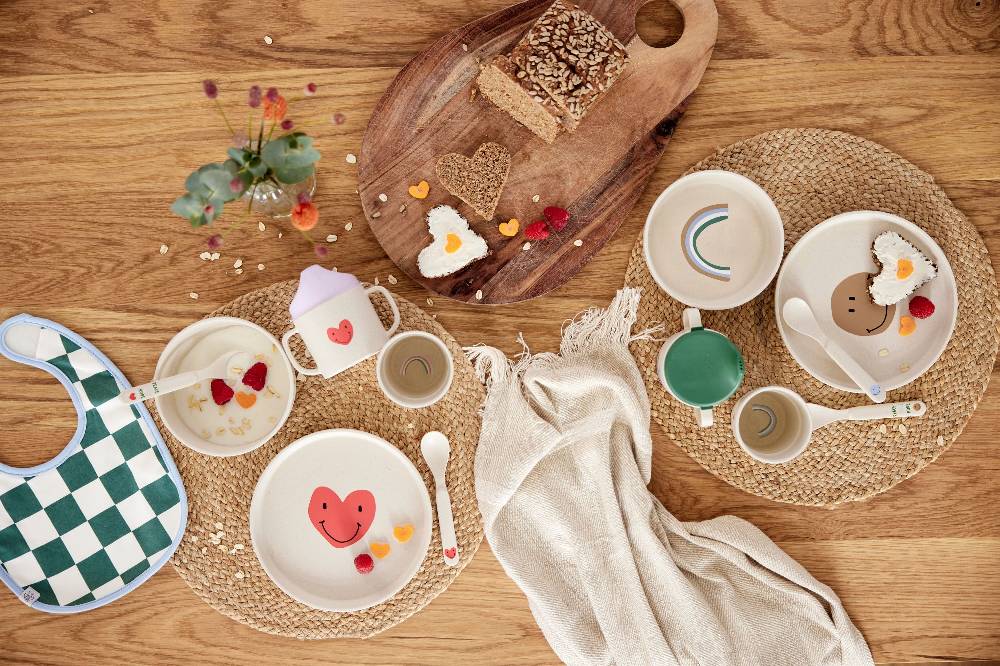 Lässig Kindergeschirr Set (Teller - Schüssel - Becher - Löffel) - Happy Rascals, Herz Günstiger Verkauf