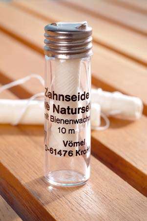 purenature Dental Floss Waxed (Natural Silk) Schlussverkauf