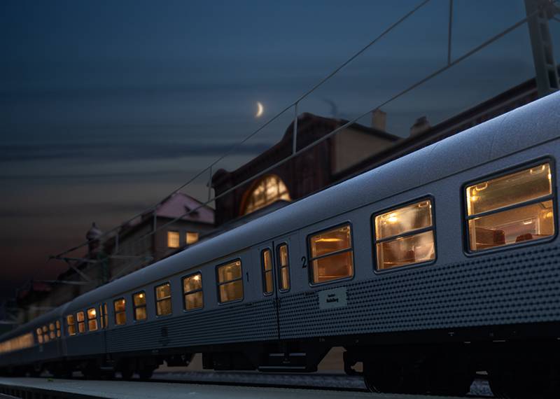 Märklin LED-Innenbeleuchtung warmweiß Kauf eins, bekomm eins gratis