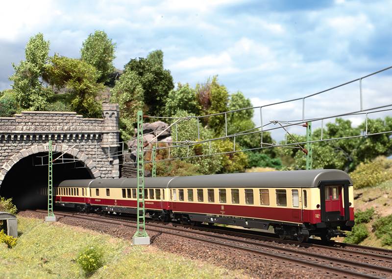 Märklin Schnellzugwagen Apmz 121 Bestseller