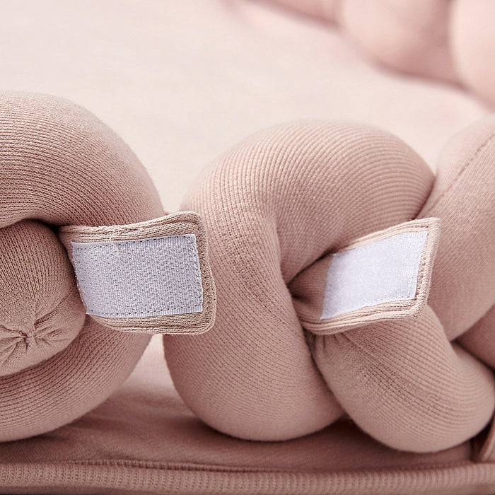 Nordic Coast Company Baby Nest geflochten Rosa Im Verkauf