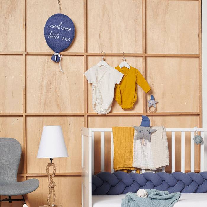 Nordic Coast Company Ballon-Kissen "Welcome Little One" Blau Muttertagsangebot