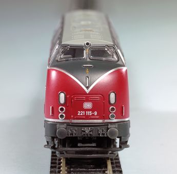 Piko N Diesellokomotive BR 221 DB IV Artikelnummer: 40500 Sonderangebot der Fabrik