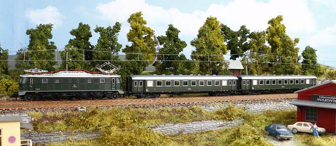 Piko N 2er Set Schürzeneilzugwagen ÖBB III Artikelnummer: 40622 Exklusivangebot
