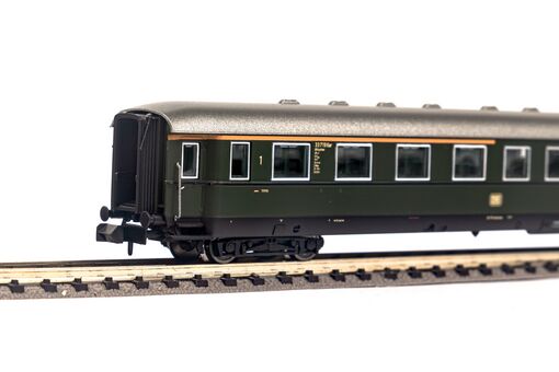 Piko N Schürzeneilzugwagen 1./2. Klasse DB III Artikelnummer: 40625 Black Friday