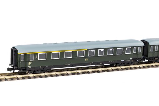 Piko N 2er Set Schürzeneilzugwagen 1./2. Klasse + 2. Klasse DR III Artikelnummer: 40628 Fabrikladen