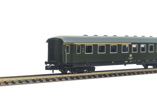 Piko N Schürzeneilzugwagen 1./2. Klasse DB IV Artikelnummer: 40629 Begrenzt auf 3 Tage