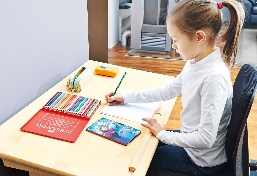 Pinolino Kinderschreibtisch 'Lena', klar lackiert Top Angebot