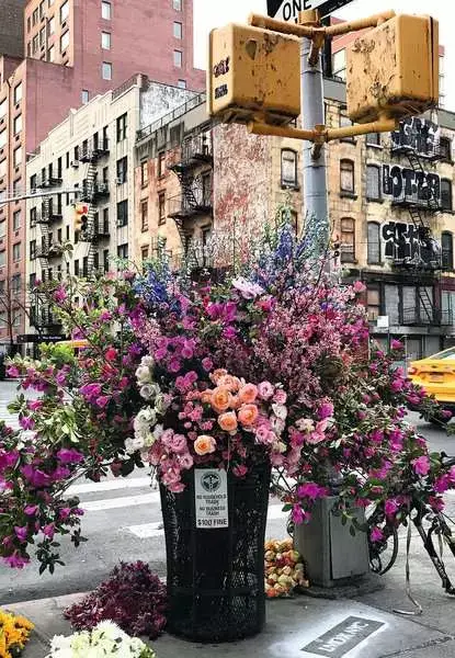 Ravensberger Matratzen Puzzle 300 Teile - Flowers in New York Lagerräumung