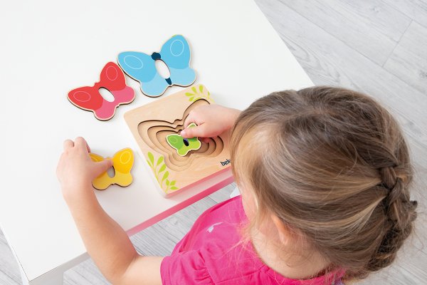 Schildkröt Manufaktur Lagen-Puzzle "Kleiner Schmetterling" by Beleduc Rabatte dieses Monats