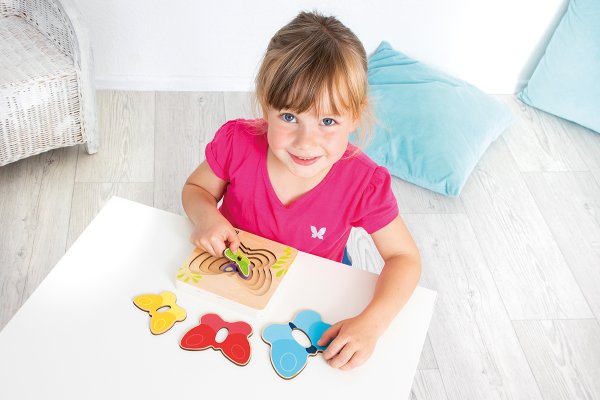 Schildkröt Manufaktur Lagen-Puzzle "Kleiner Schmetterling" by Beleduc Rabatte dieses Monats