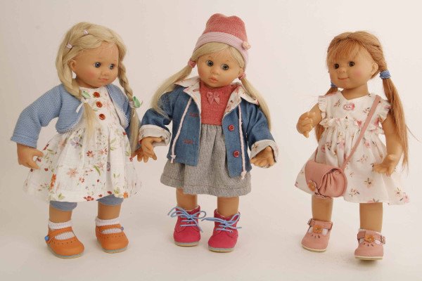 Schildkröt Manufaktur Puppe Müller-Wichtel Pia 30 cm blonde Haare, Blumenkleidung Online Outlet