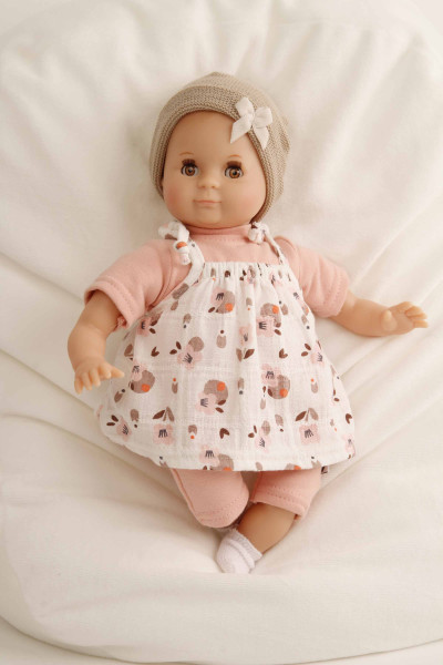 Schildkröt Manufaktur Puppe Schlummerle 32 cm mit Malhaar und braunen Schlafaugen, Kleidung rose/braun Zeitbegrenzte Promotion