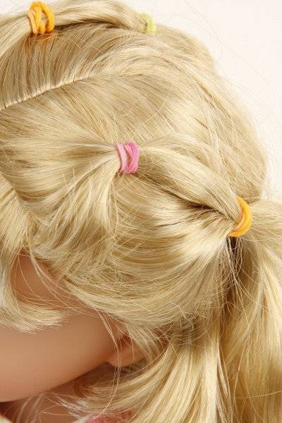 Schildkröt Manufaktur Stehpuppe Yella 46 cm blonde Haare, Kleidung rose/weiss/blau Begrenztes Angebot