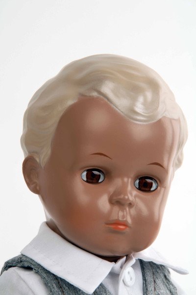 Schildkröt Manufaktur Puppe Hans 34 cm blonde Malhaare, Kleidung Karo Neuheiten