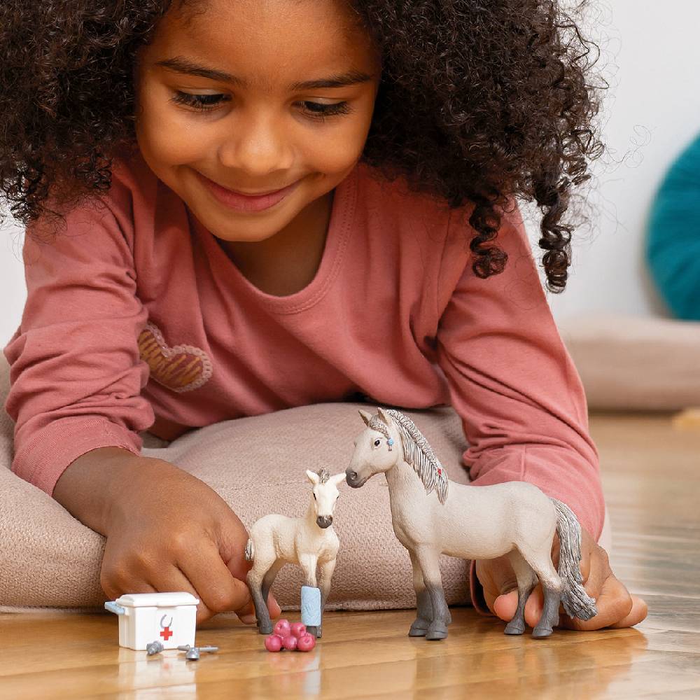 Schleich HORSE CLUB Hannahs Erste-Hilfe-Set Neueste Mode
