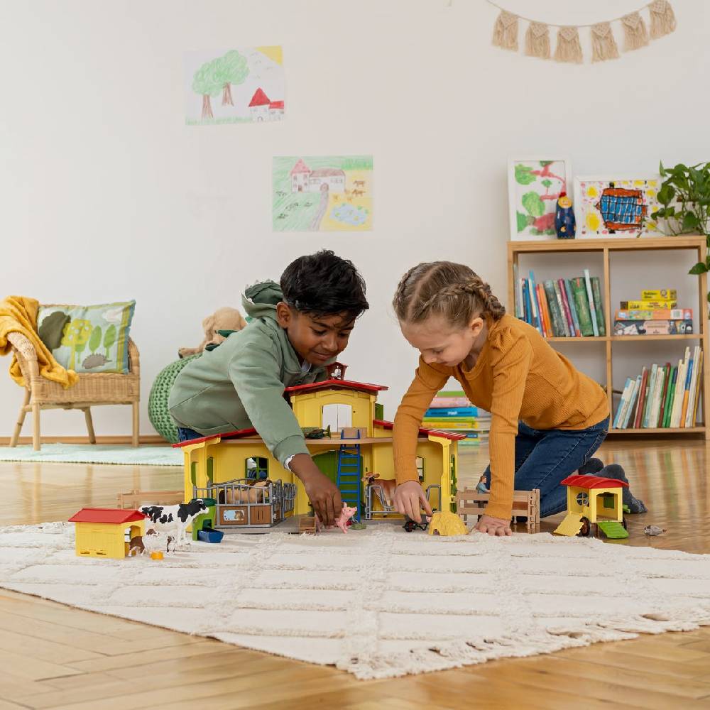 Schleich Großer Stall mit Tieren und Zubehör im Angebot