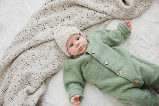 Sterntaler Mütze aus Strickware mit Sprenkeldesign Räumungsverkauf
