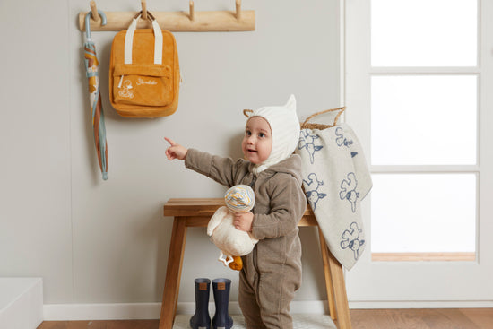 Sterntaler Mütze aus Strickware und Diagonalem Design Exklusivangebot