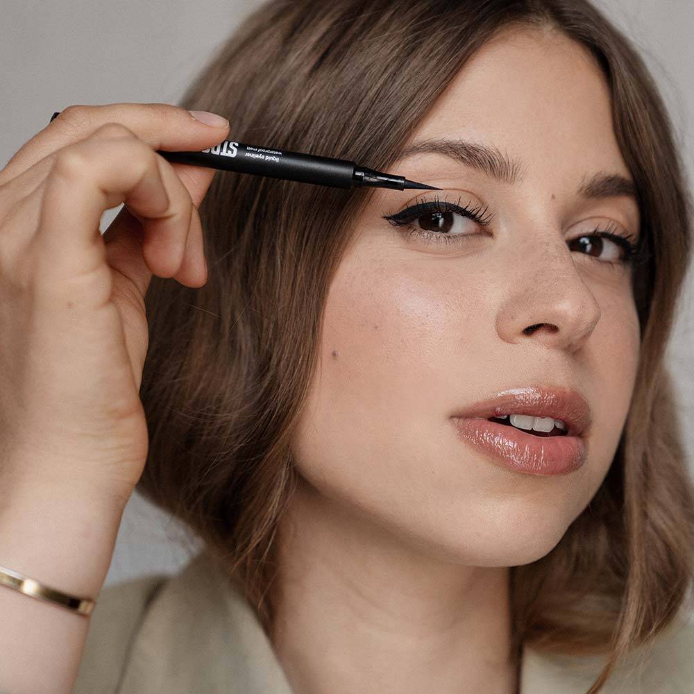 Strong Cosmetics Eyeliner Pen Fabrikladen