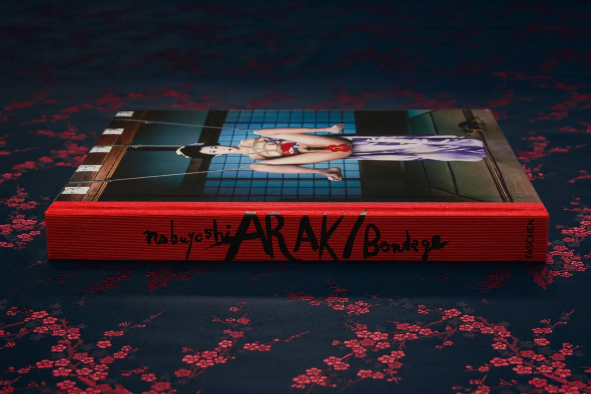 TASCHEN Araki. Bondage Angebote