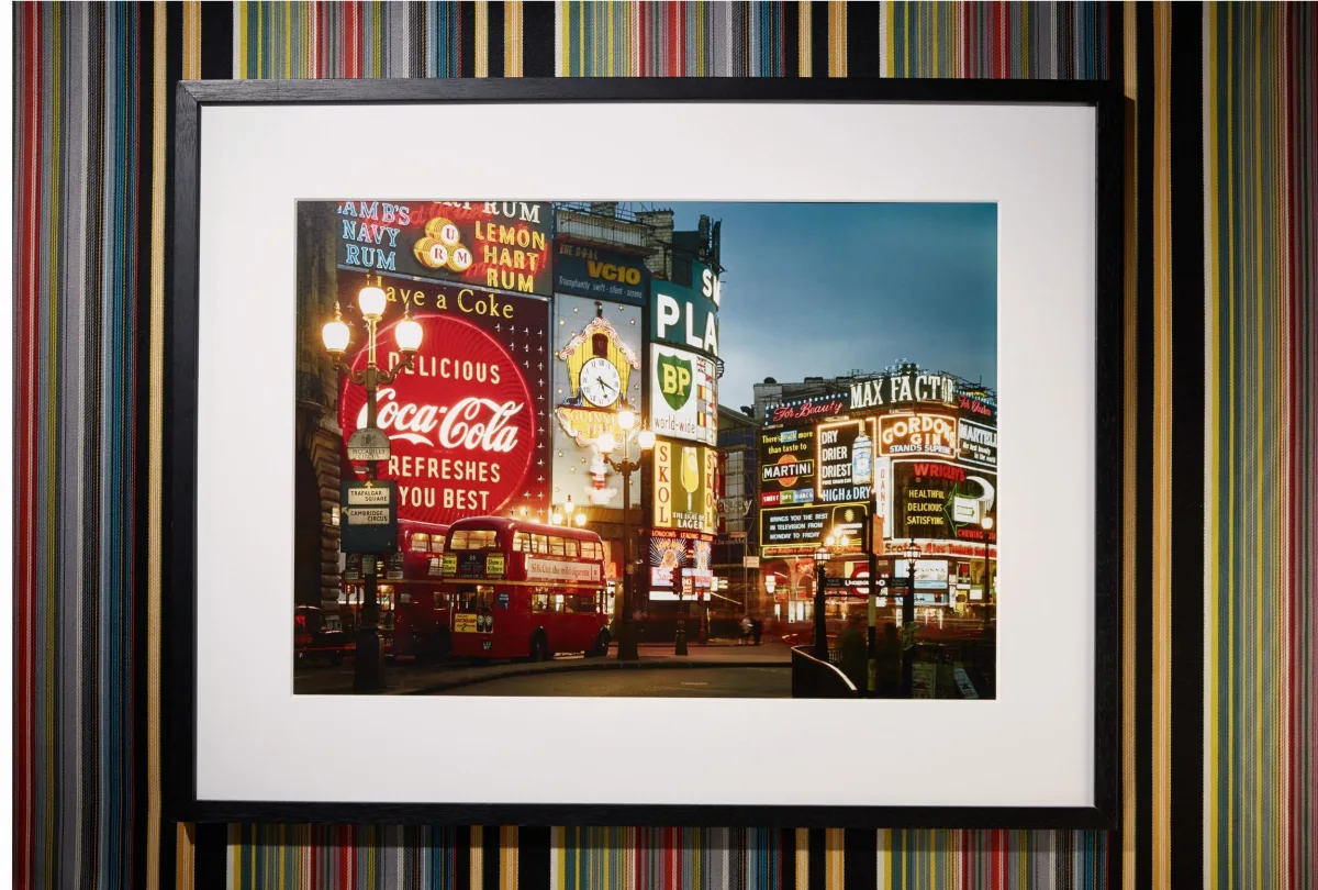 TASCHEN London. Portrait of a City, Paul Smith Edition No. 1–500 ‘Piccadilly Circus’ Top Angebot