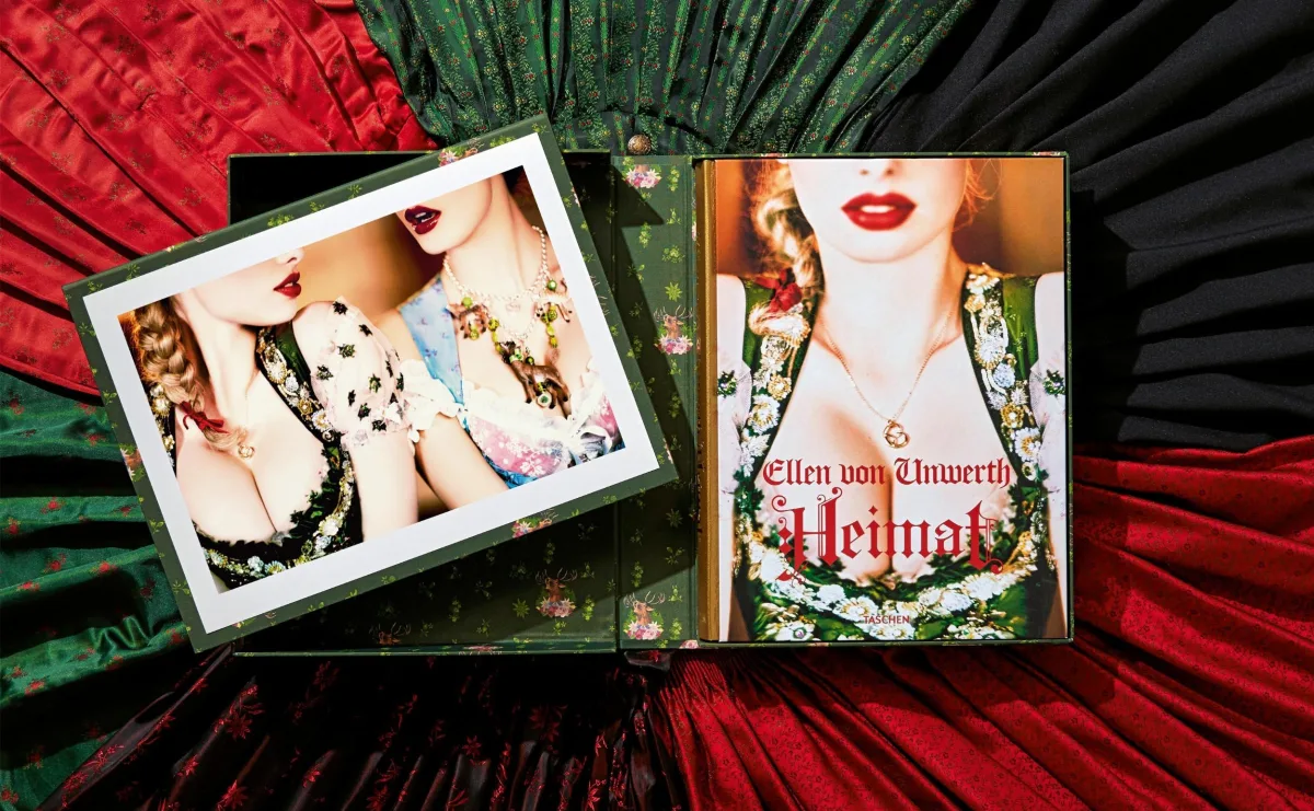 TASCHEN Ellen von Unwerth. Heimat. Art Edition No. 1–100 ‘Tête-à-tête’ Saisonale Angebote